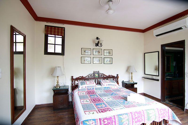 Sirohi House-Maharaja Suite